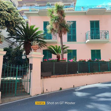 Villa Arcobaleno Rondo Garibaldi サンレモ エクステリア 写真